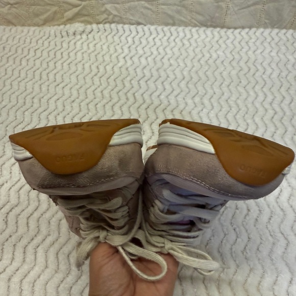 Faguo By Anthropologie Willow Pink Suede Lace Up Comfort Retro Style Sneakers 8 - Picture 7 of 10